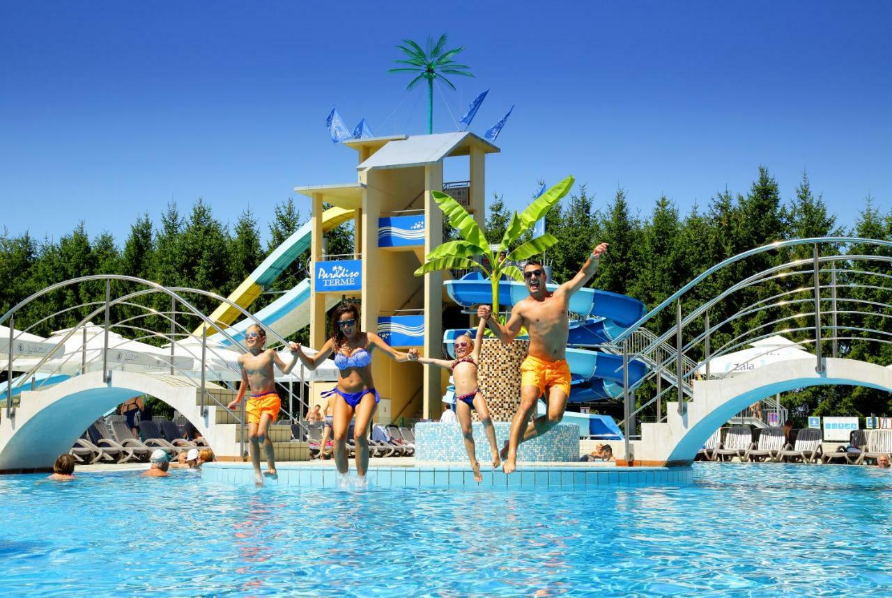 Honey Paradise Glamping Resort Dobova Exterior foto